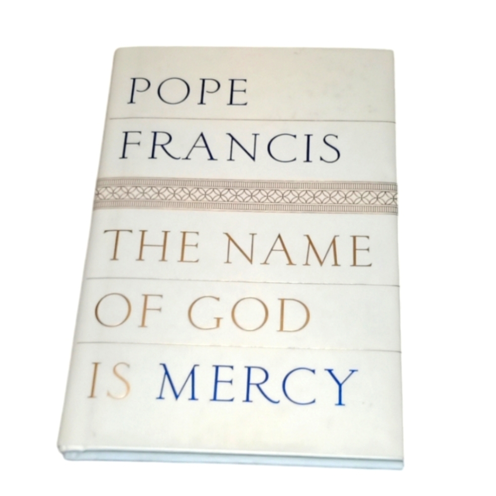 🦜 2/$10 Pope Francis 'The Name of God is Mercy' Book